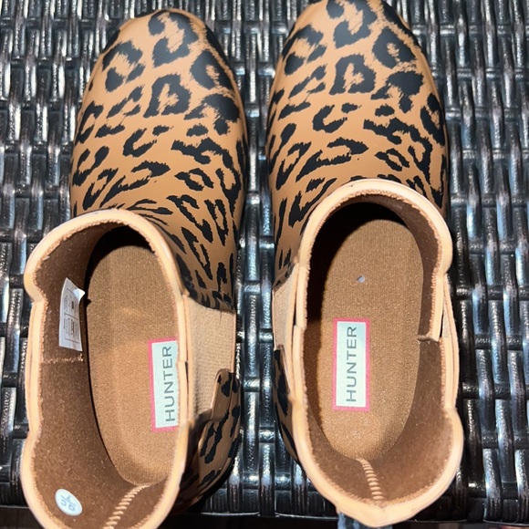 Hunter rain boots size 7 NEW🤎 - Picture 3 of 4
